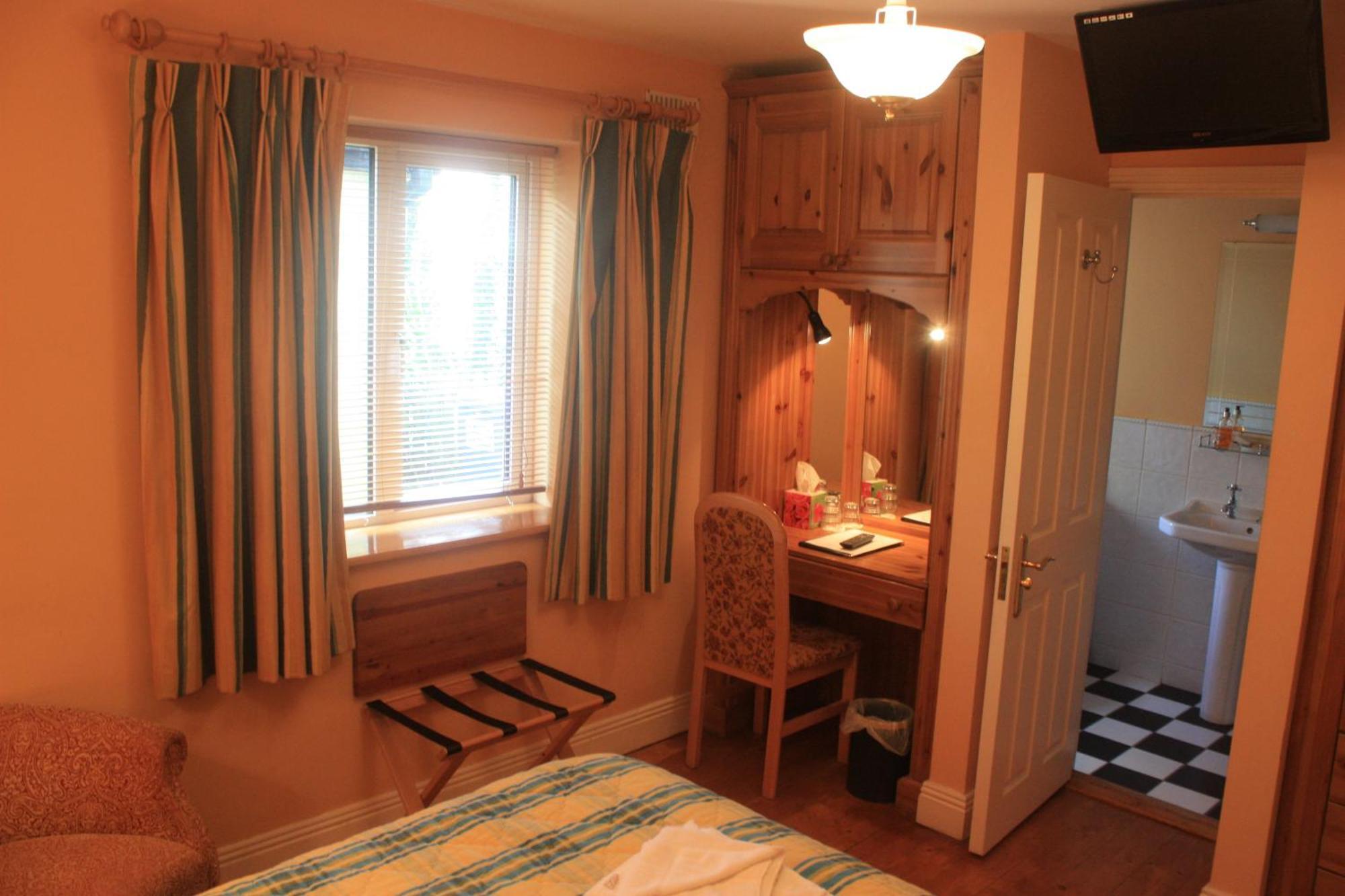 Boffin Lodge Guest House Westport Extérieur photo